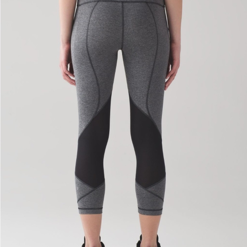 ✨Lululemon Pace Rival Crop *22" Heathered Black / Black size 8